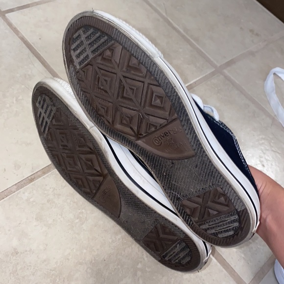 Converse - Picture 2 of 2